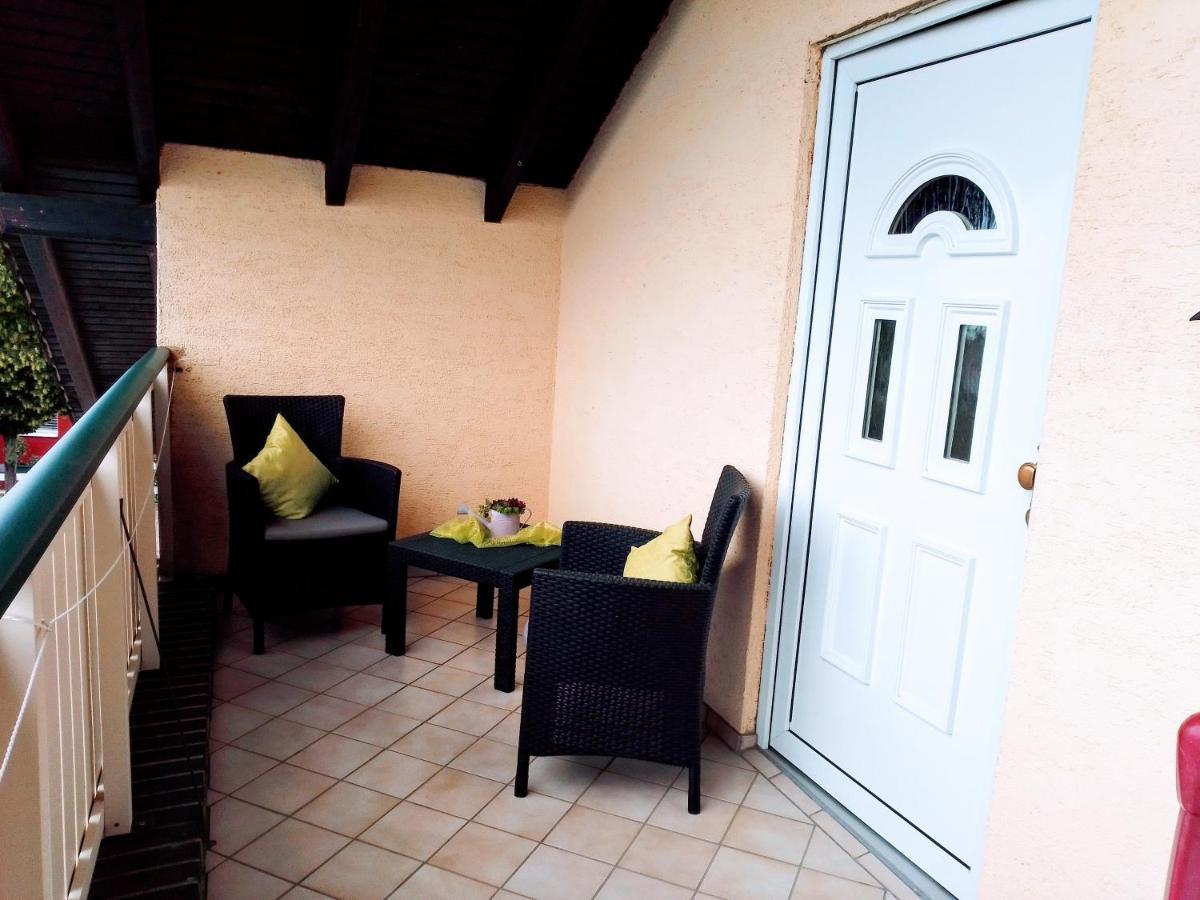Apartmán Haus Heidrun Dolgesheim Exteriér fotografie